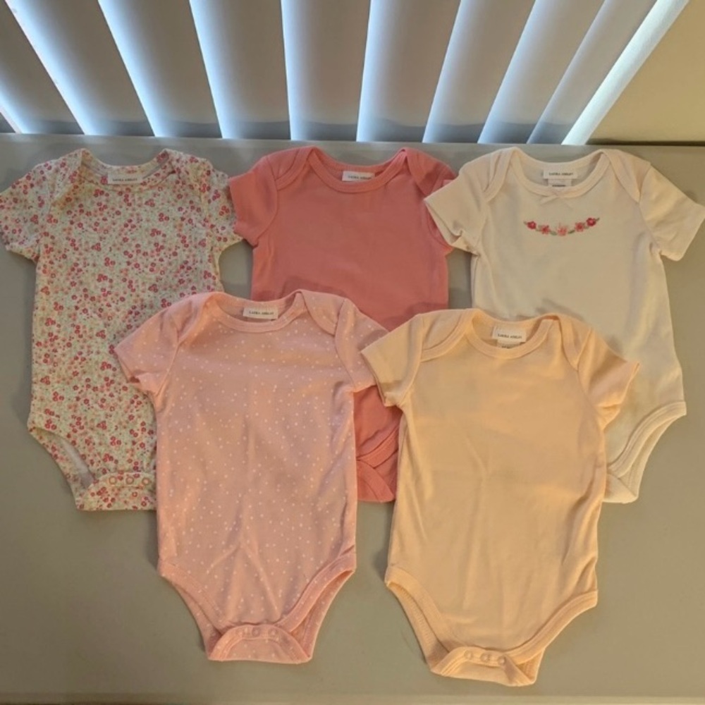Laura Ashley Floral Shades Of Pink Cottagecore Bodysuits Lot Size 6-9 Months